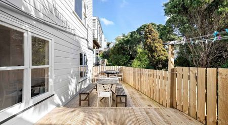 11-Bedroom House for Rent – 58 Thompson Street - Photo 3