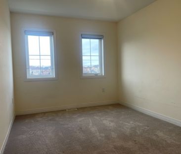 For Lease - 33 Brixham Lane, Brampton, Ontario - Photo 2