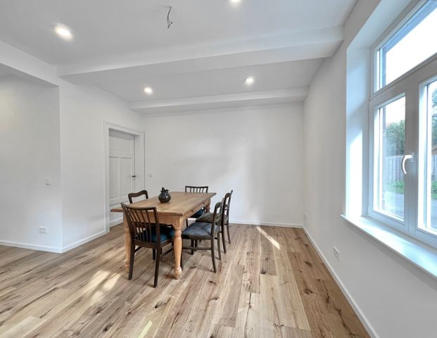 Hochwertig saniertes Fachwerktraumhaus mit schönem Garten in ruhiger Lage - Photo 1