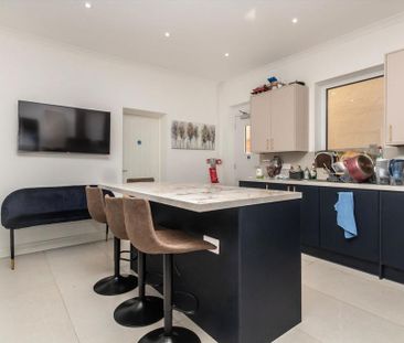 Flat to rent - Photo 3