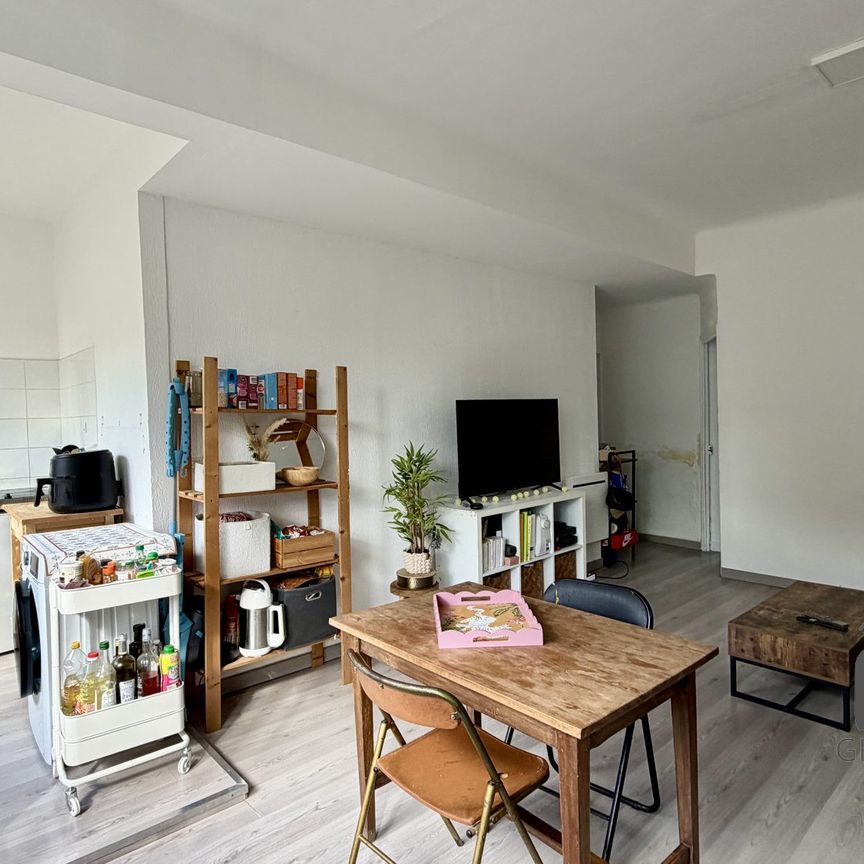 Location Appartement 2 pièces 37m² NIMES 30000 - Photo 1