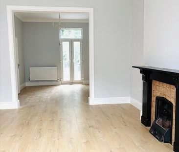 3 Bed Terraced House, Norroy Road, SW15 - Photo 2