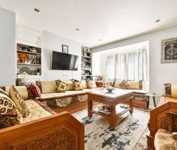 2 Bed Flat, Tooting Grove, SW17 - Photo 2