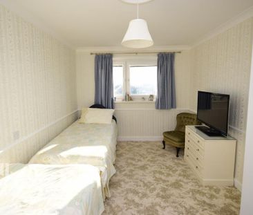 2 bedroom flat to rent - Photo 4