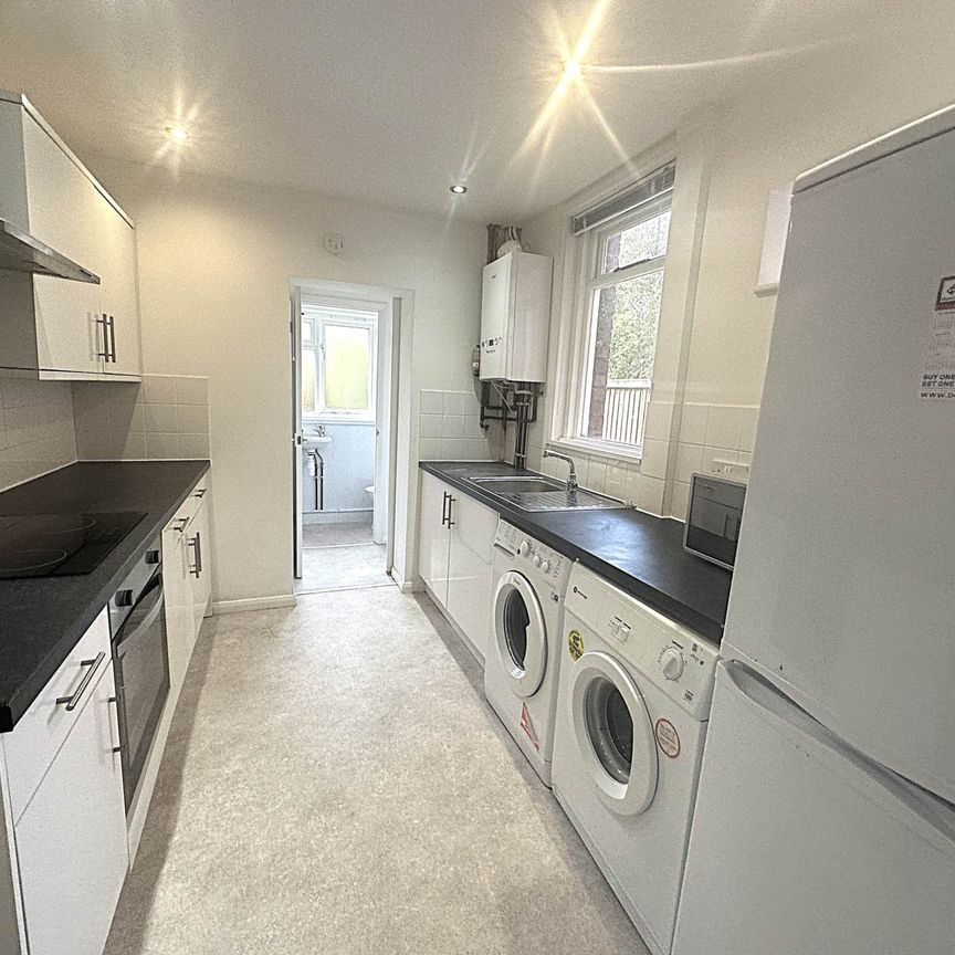 St. Peter's Lane, Canterbury - Photo 1