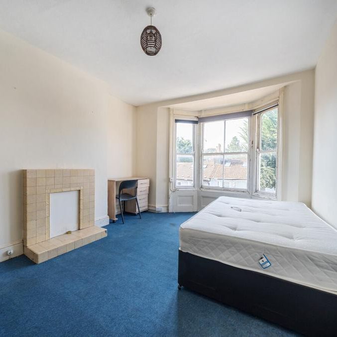 6 bedroom terraced house to rent - Photo 1