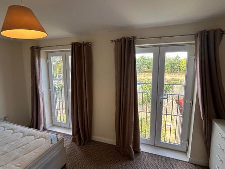 1 bedroom in a house share to rent - Photo 2