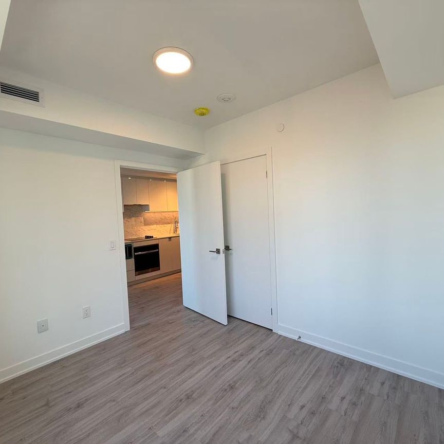 For Lease - 252 church Street Unit# 2201, Toronto, Ontario - Photo 1