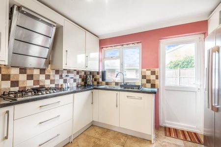 4 bedroom house to rent - Photo 3