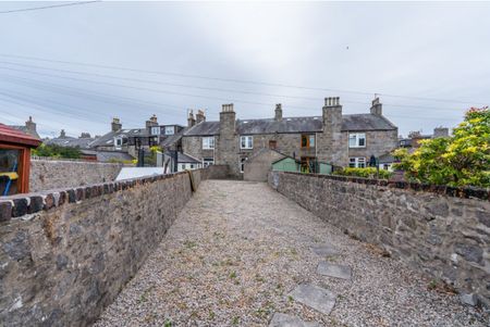 6 Bed Terraced House, Calsayseat Road, AB25 - Photo 3