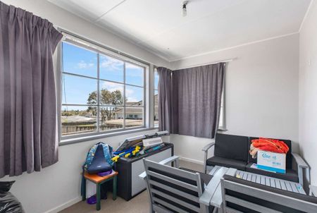 MANUREWA, 4 BEDROOMS - Photo 4