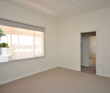 12 Caroona Road, Port Augusta West - Photo 2
