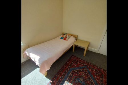 8 bedroom house share to rent - Photo 2