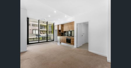 Modern Apartment in Prime Location - Photo 3