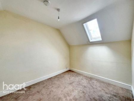 3 bedroom end of terrace house to rent - Photo 3