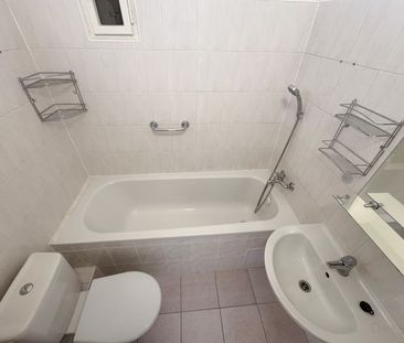 Pronájem bytu 1+kk a garsoniéry 17 m², Na zbořenci , Praha - Фото 1