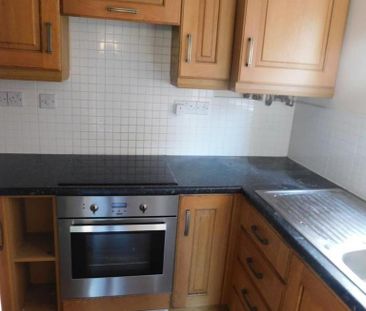2 bedroom flat to rent - Photo 6