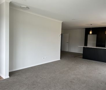 Near New Executive Home - Photo 1