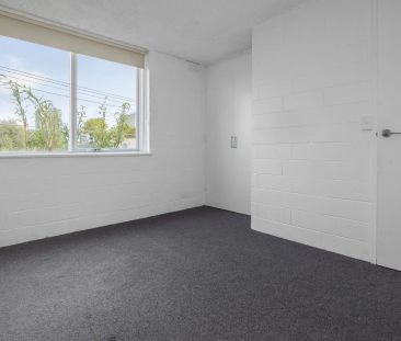 Two-Bedroom Apartment Offering Contemporary Comfort in Abbotsford's... - Photo 2