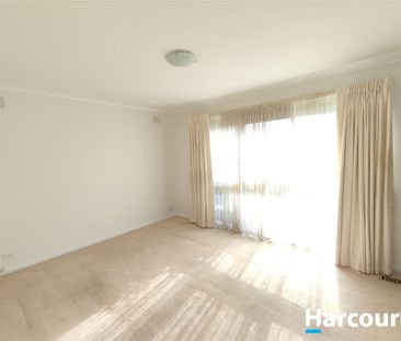 Family home in convenient court location - Photo 6