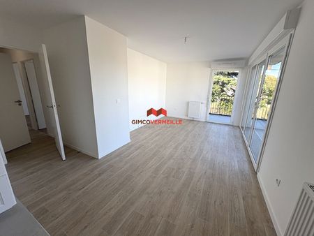 AUBERGENVILLE - Photo 3