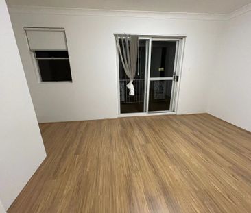 Freshly Renovated Two Bedrooms Townhouse in Prime Hurstville Location - Photo 2