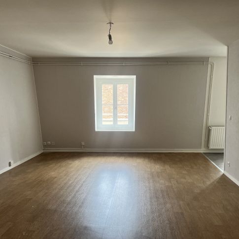 Location Appartement 3 pièces 70 m² La Châtre - Photo 1