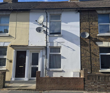 3 bedroom terraced house to rent - Photo 2