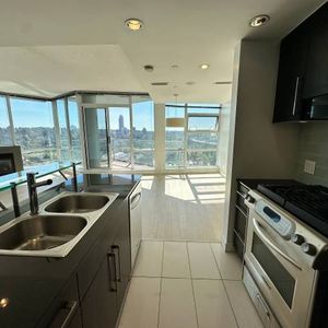 (DPMonline.ca) Luxury Waterfront Condo, Air-Conditioned! - Photo 2