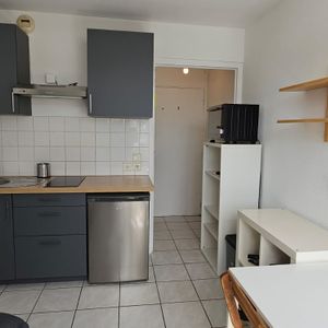 Location Appartement 1 pièce 13m² - Photo 2