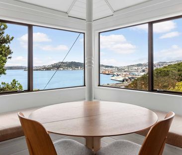 "Stylish 2-Bedroom Apartment in Kaiwharawhara – Id - Photo 1