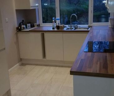 3 bedroom detached house to rent - Photo 4