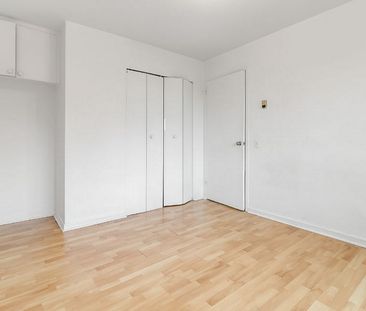 Studio - Photo 1