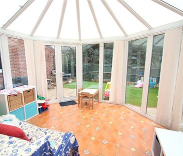 4 bedroom detached house to rent - Photo 6