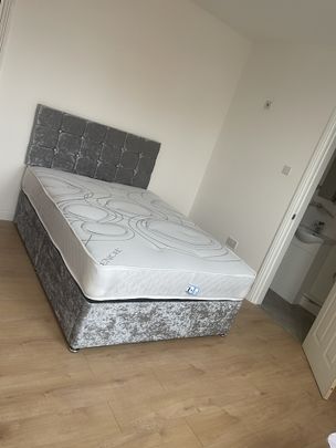 Room in a Shared House, Leeds, LS6 - Photo 1