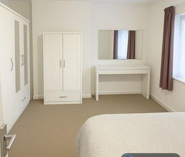 2 bedroom maisonette to rent - Photo 4