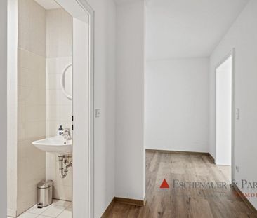 Wohnen trifft Natur - Großzügige Gartenwohnung mit Einbauküche - Photo 1