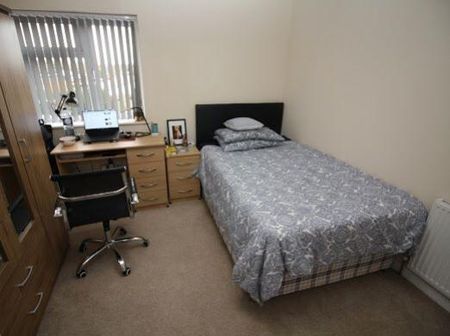 5 bedroom detached house to rent - Photo 5