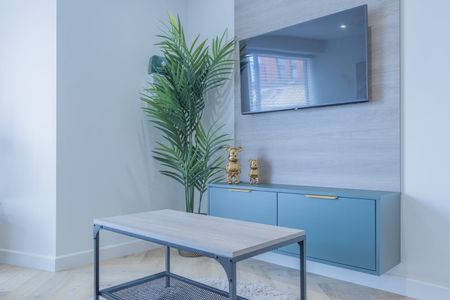 Studio Flat, Sandal House, S2 - Photo 2