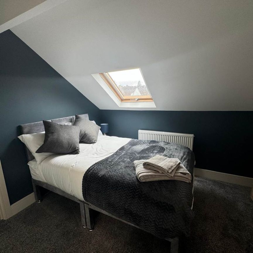 Landseer Avenue (Room 5), Bramley, Leeds - Photo 1