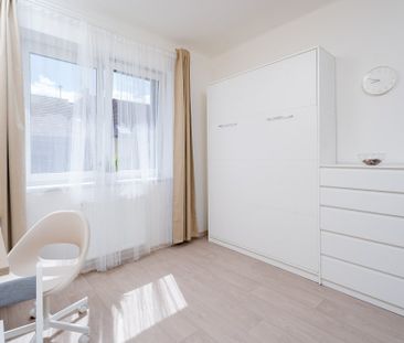K pronájmu moderní zařízené studio s privátní kuchyní v Praze 4 u m... - Photo 6