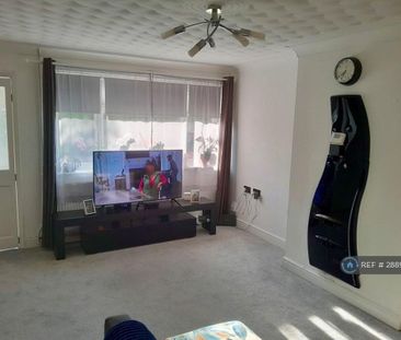 3 bedroom terraced house to rent - Photo 3