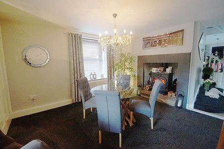 4 bedroom detached house to rent - Photo 5