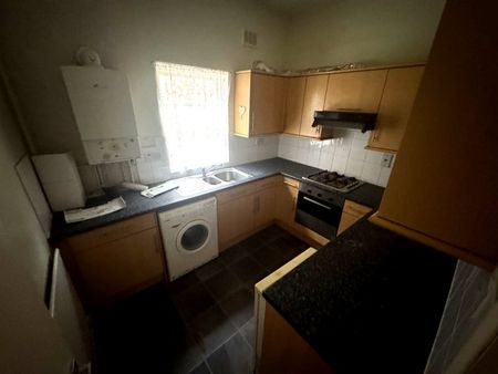 3 Bed Flat, Inchmery Road, SE6 - Photo 5