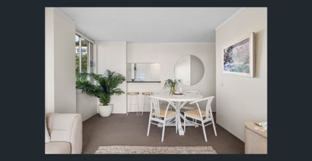 Stunning Ocean-View Apartment in Prime Coogee Location - Photo 2