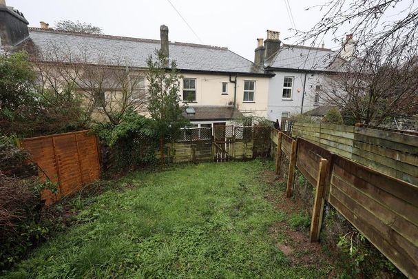 5 bedroom terraced house to rent - Photo 1