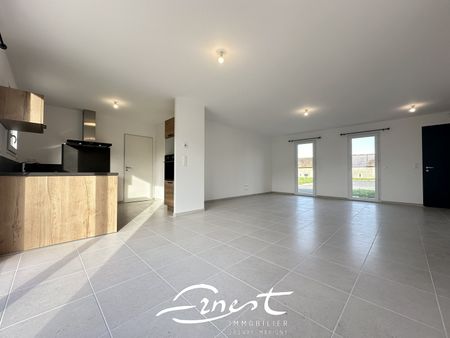 Location Maison 5 pièces 107m² JAUNAY MARIGNY 86130 - Photo 2
