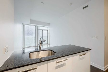For Lease - 12 York Street Unit# 2303, Toronto, Ontario - Photo 5