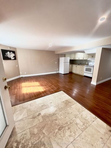 Detached Home For Lease | N8054488 - Photo 5