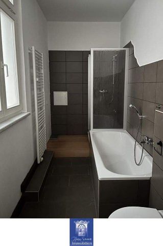 Alles was das Herz begehrt! Perfekte Wohnung mit Einbauküche, Balkon und Parkett! - Photo 4